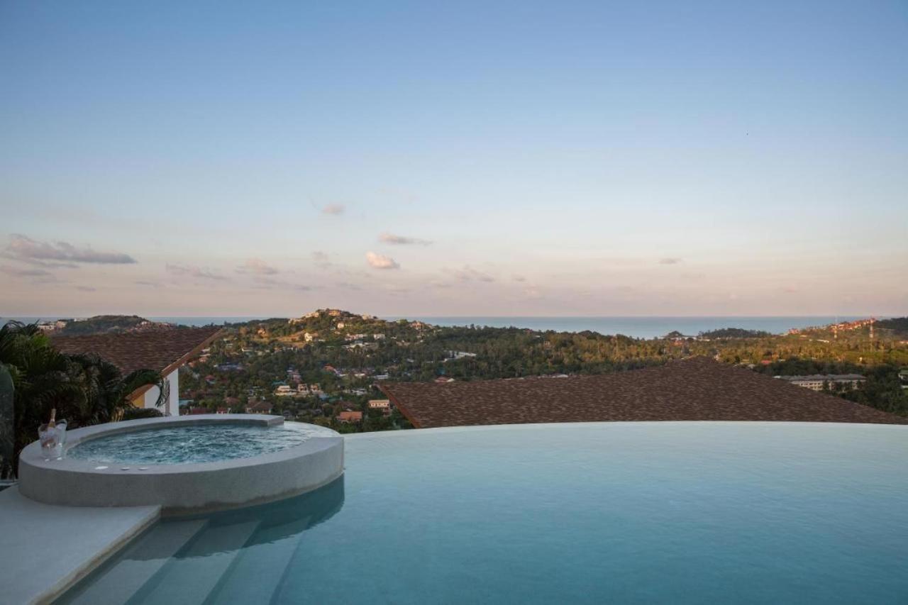 2 Bedrooms In A Prime Location With An Amazing Seaview Apartment *